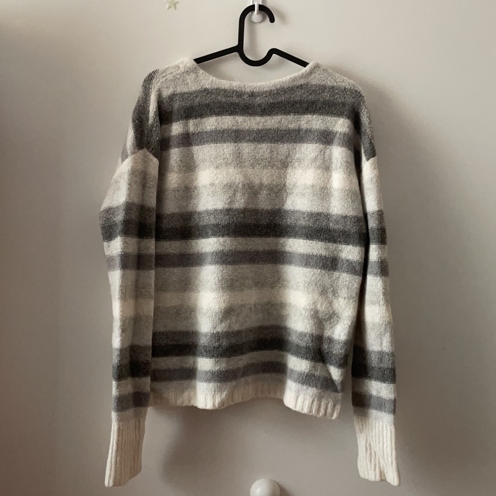 Sweater - Picture 3 of 5
